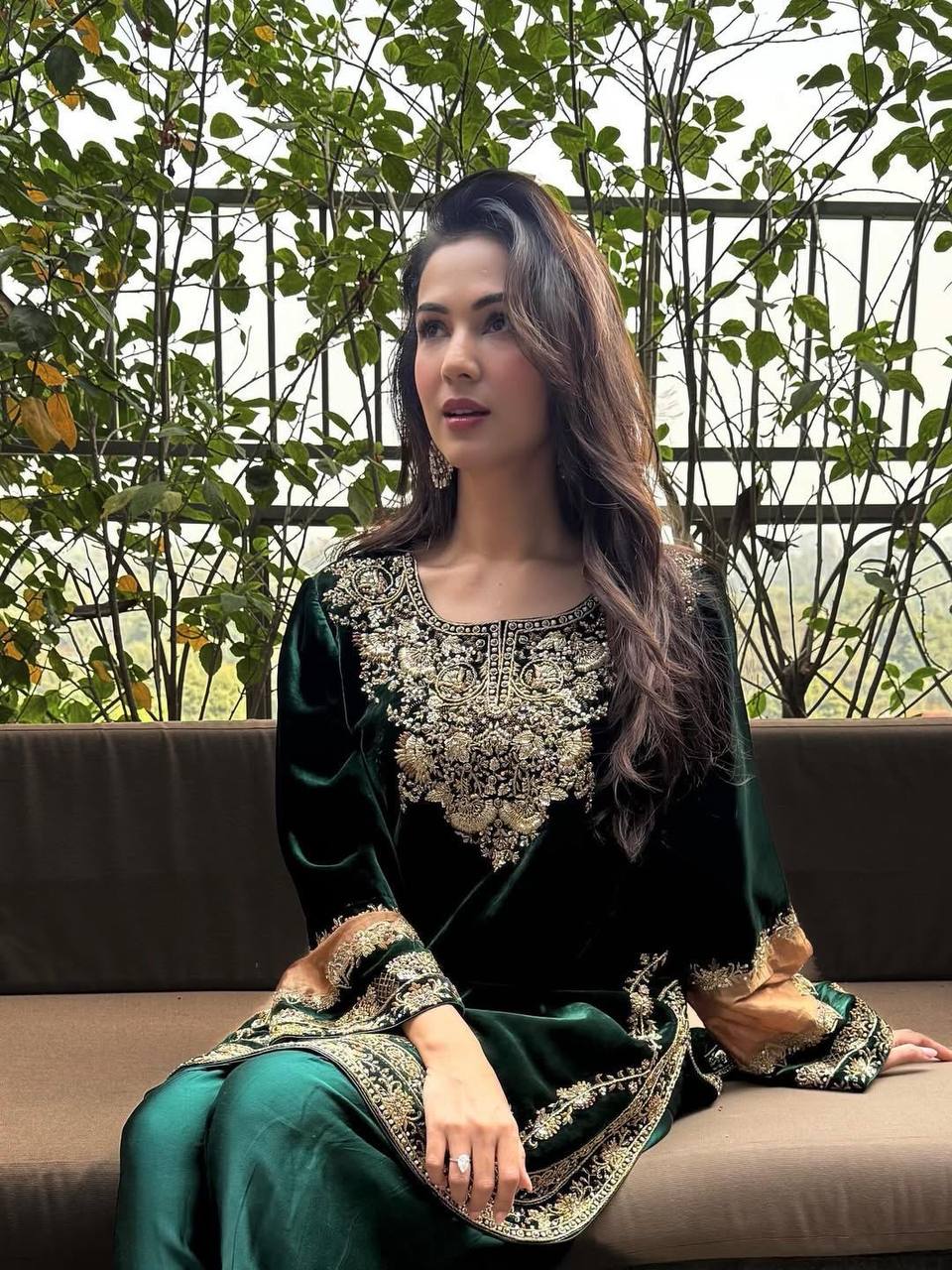 Kainaat’s Royal Emerald Velvet Suit Set