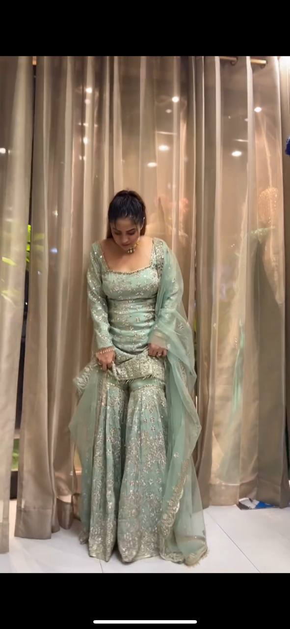 Mehfil-E-Sharara A Celebration of Mughal Art