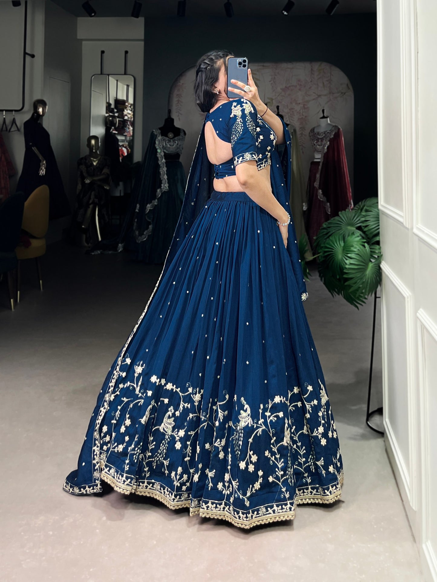 Taarini Traditional Vichitra Silk Lehenga