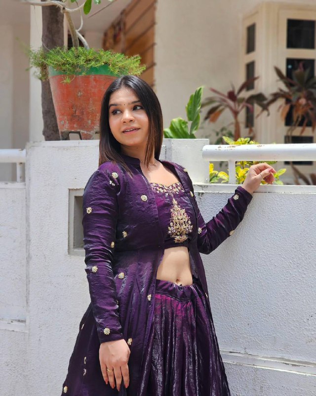 Kohinoor Royale  Modern Shrug  Lehenga Set