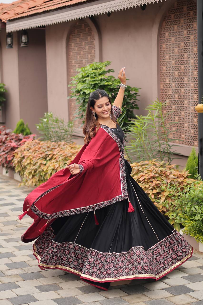Navratri Nazaare Traditional Beats Navratri Lehenga Choli Set