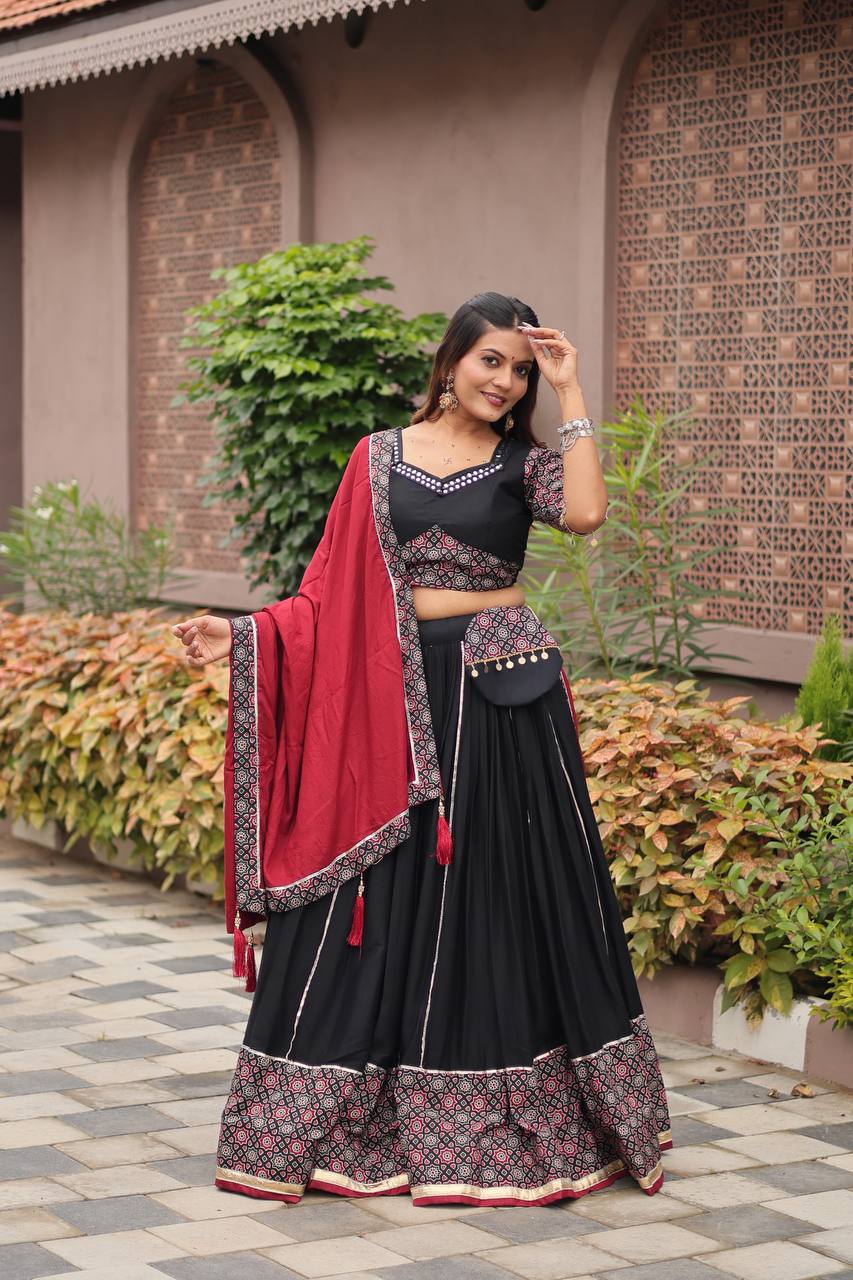Navratri Nazaare Traditional Beats Navratri Lehenga Choli Set