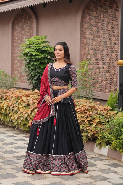 Navratri Nazaare Traditional Beats Navratri Lehenga Choli Set