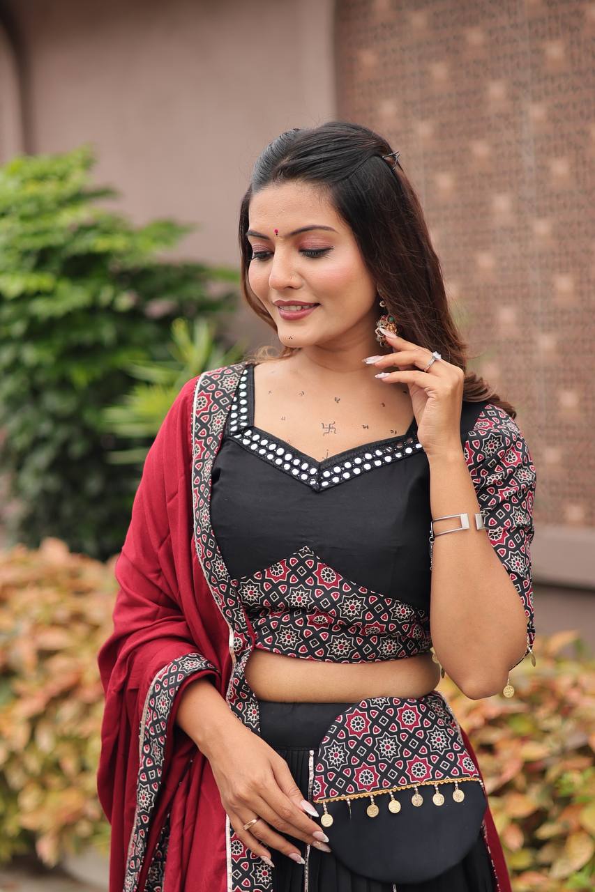 Navratri Nazaare Traditional Beats Navratri Lehenga Choli Set