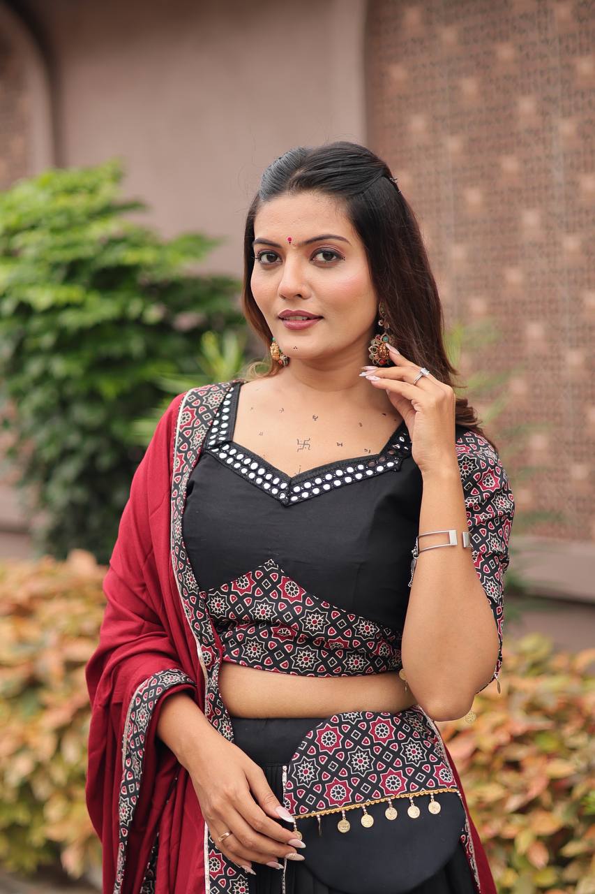 Navratri Nazaare Traditional Beats Navratri Lehenga Choli Set