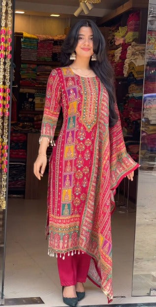 Vrunda Real Hand Mirror Work Kurta Set