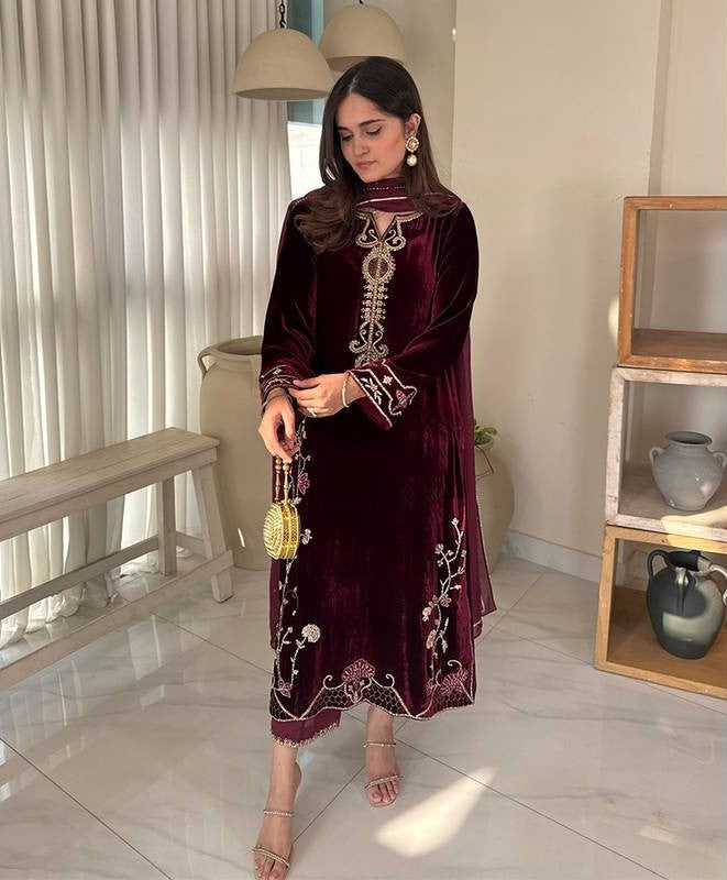 Zarisha Velvet Suit Set