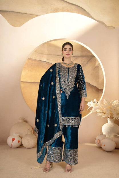 Zarqa suit set Pure velvet festive charm