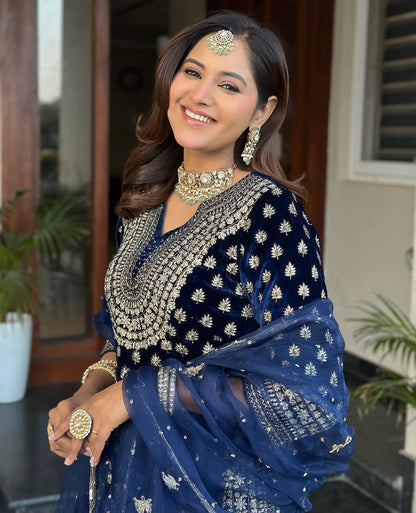 Raniya Premium Velvet Traditional Suit Set