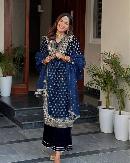Raniya Premium Velvet Traditional Suit Set