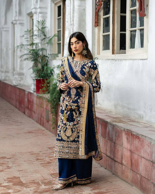 Mahnoor Luxury Handwork Velvet Ensemble