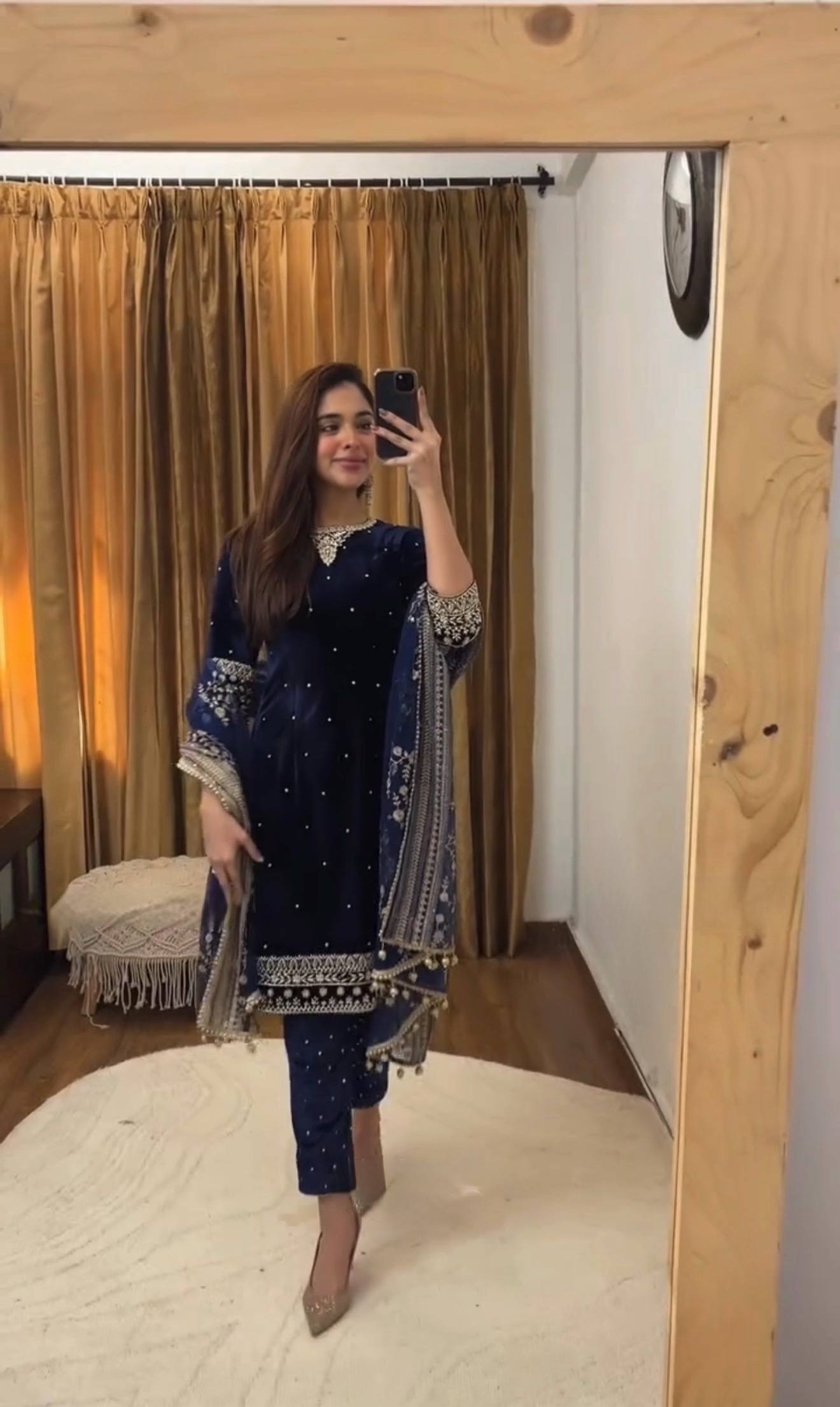 Zarmina Premium Luxe Winter Velvet Suit Set