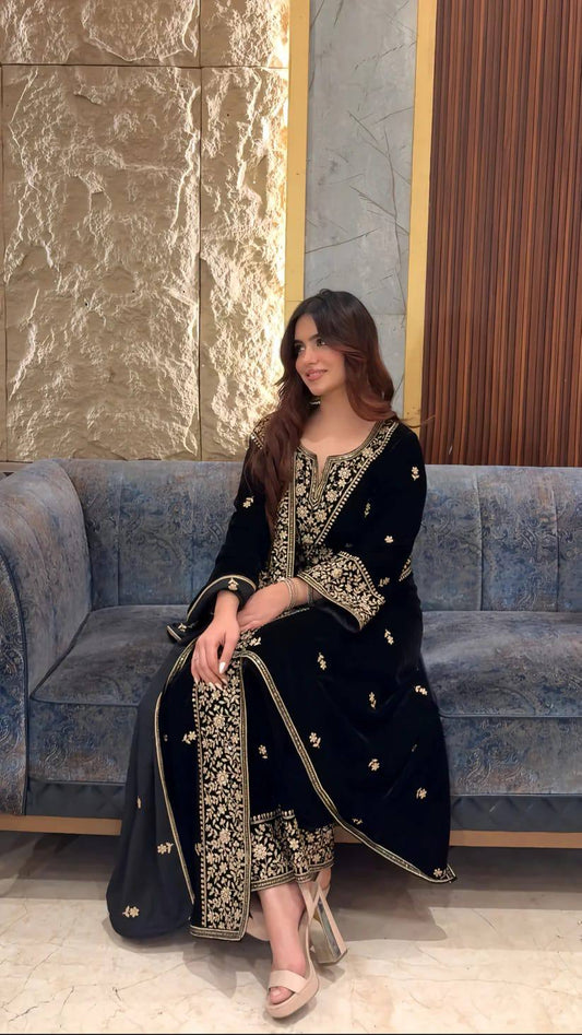 Glamorous Velvet Kurti-Plazzo Set – Elevate Your Wardrobe