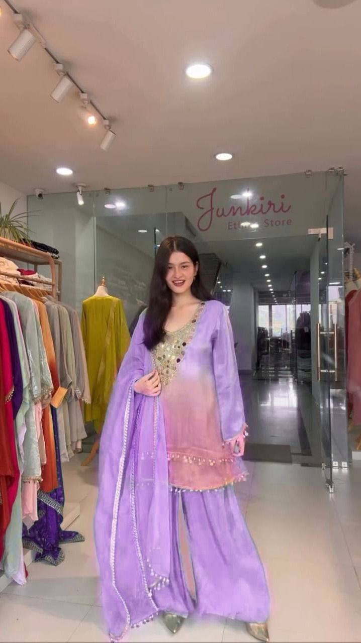 Aarvi Printed Crape Silk Suit Set