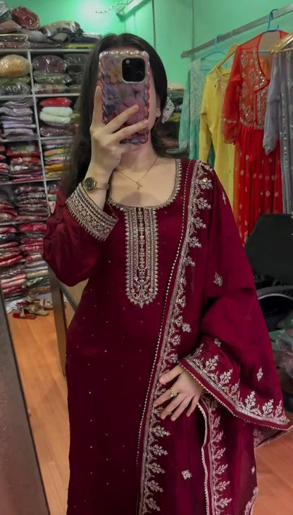 Gulnaar Graceful Suit Set