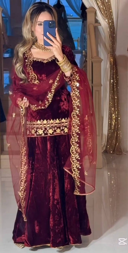 ROYAL VROYAL VELVET SHARARA SUIT SETELVET SHARARA SUIT SET