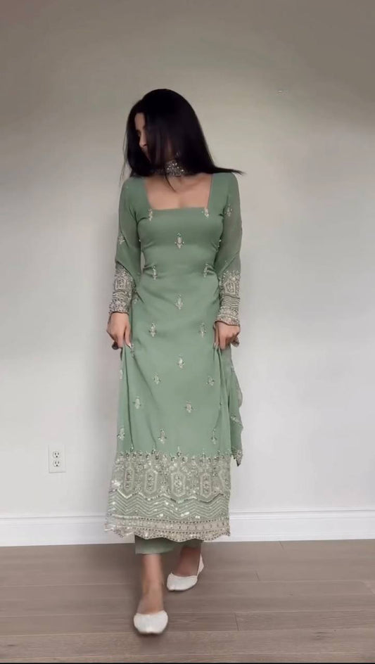 Simran Grace Suit Set