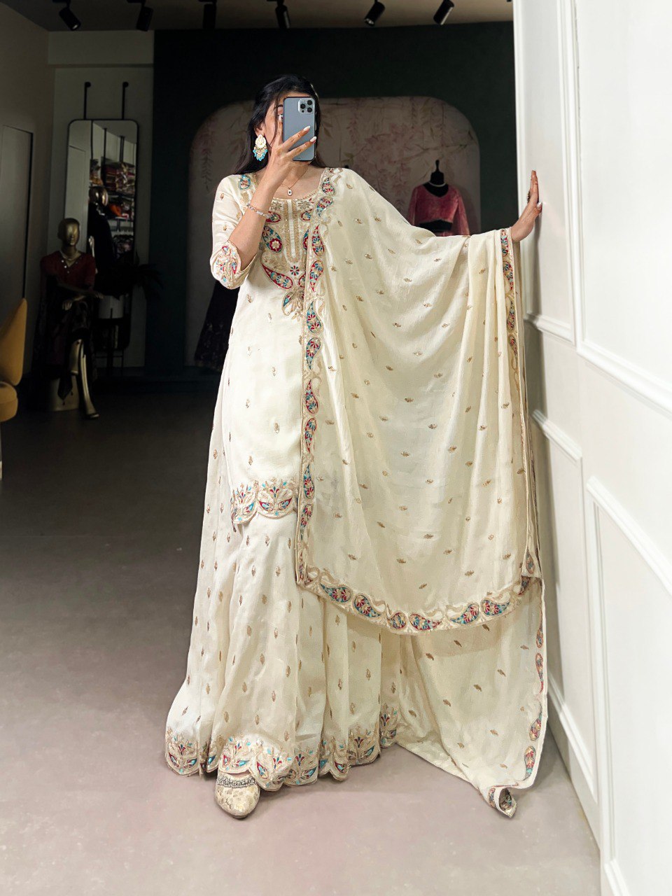 The Perfect Fusion Of Classic Elegance And Modern Suit Set