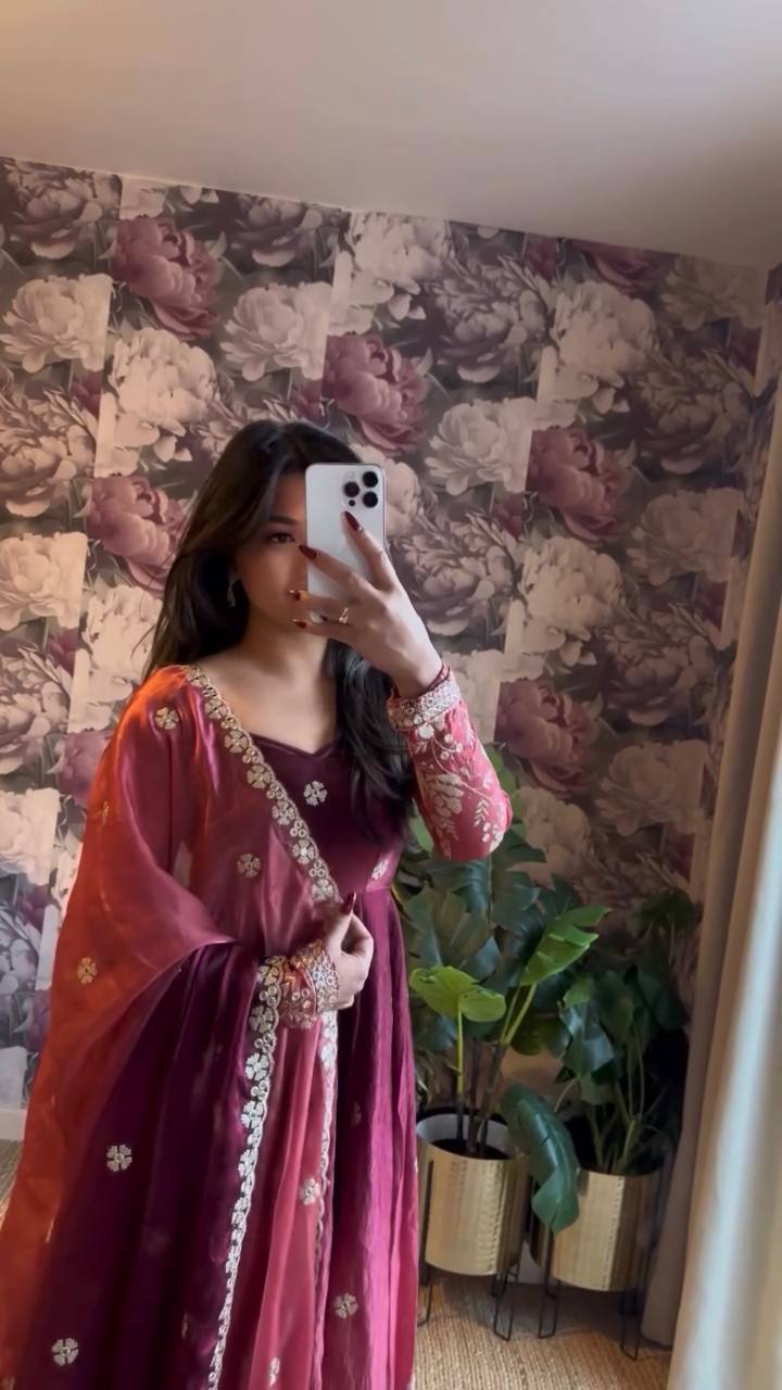 Twin Tone Grace Anarkali Set