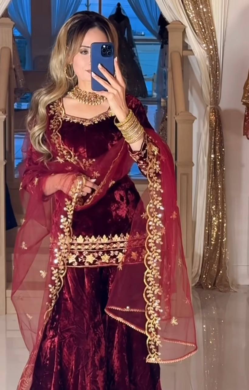 ROYAL VROYAL VELVET SHARARA SUIT SETELVET SHARARA SUIT SET