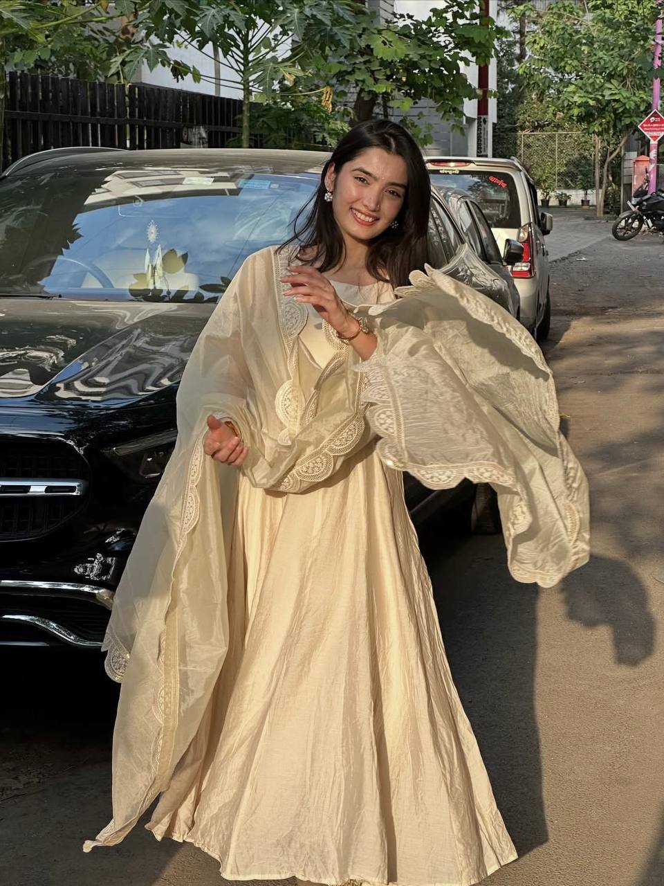 Elira Silk Bloom Gown Set