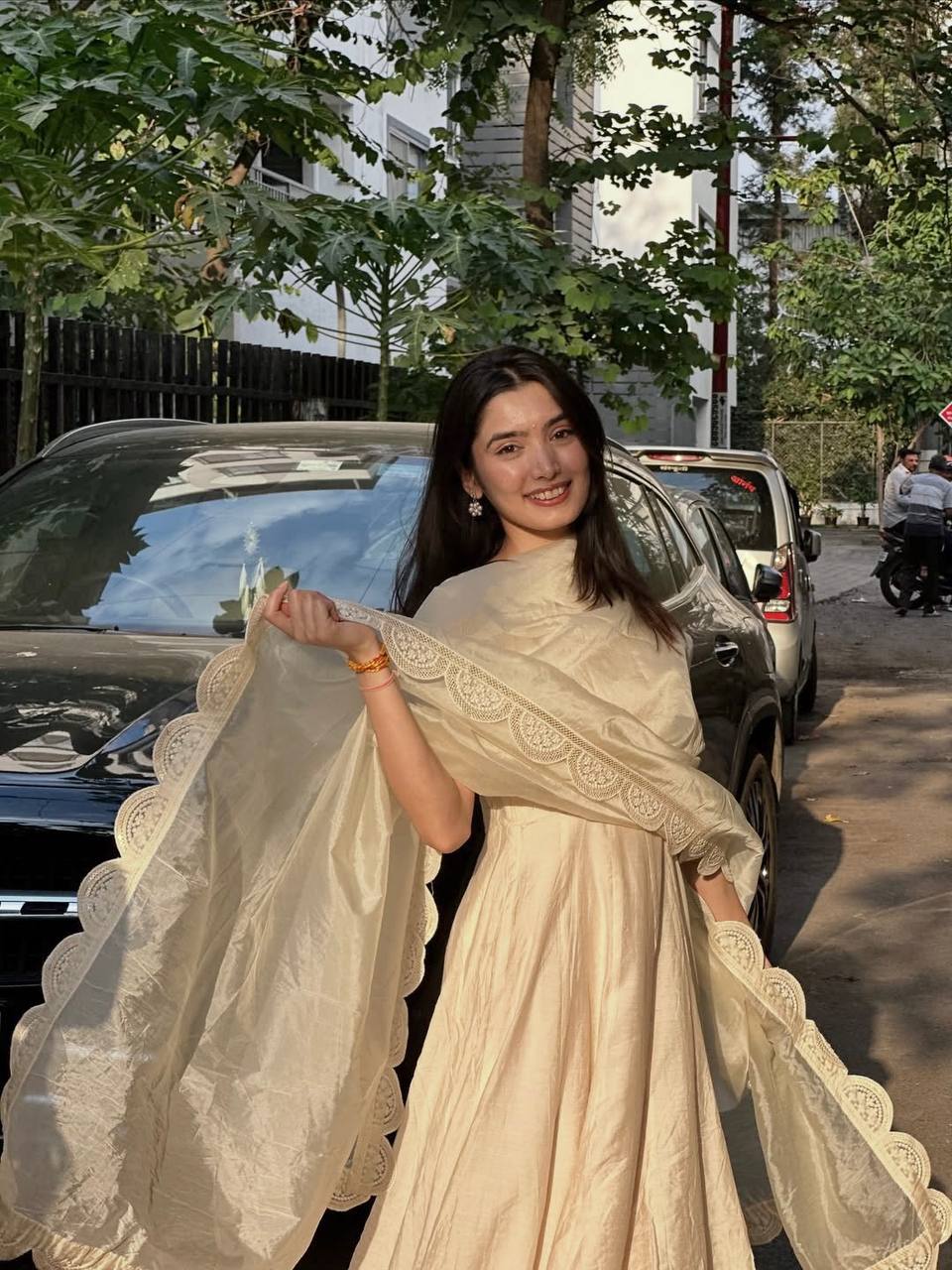 Elira Silk Bloom Gown Set