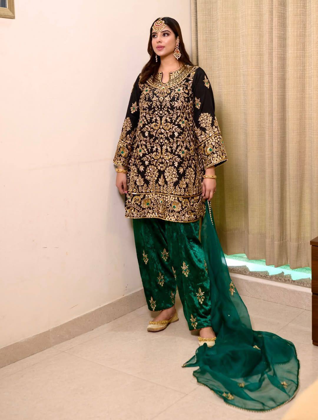 Ethereal Blooming Elegance Velvet suit Set