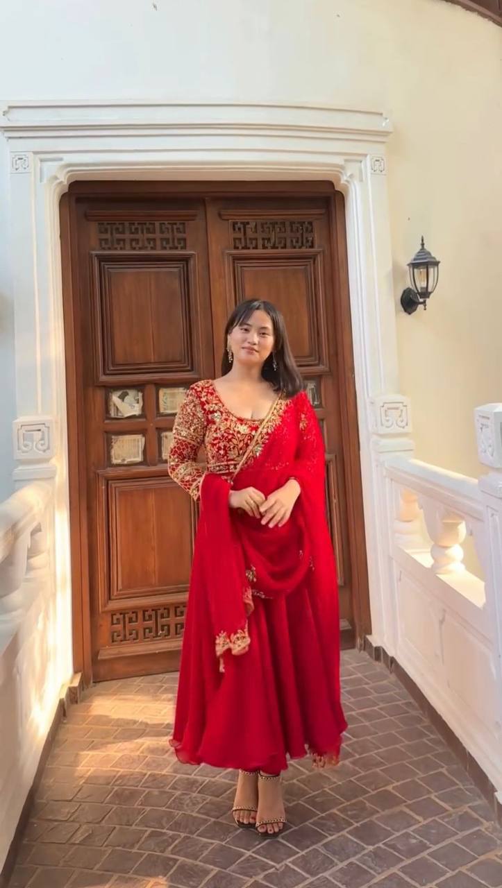 "Gulrooh Zari Anarkali – Scarlet Elegance in Bloom