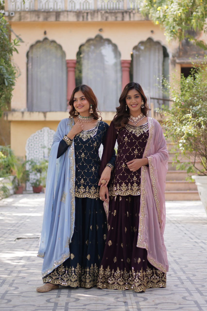 Regal Duo In Twin Beauties in Tradition