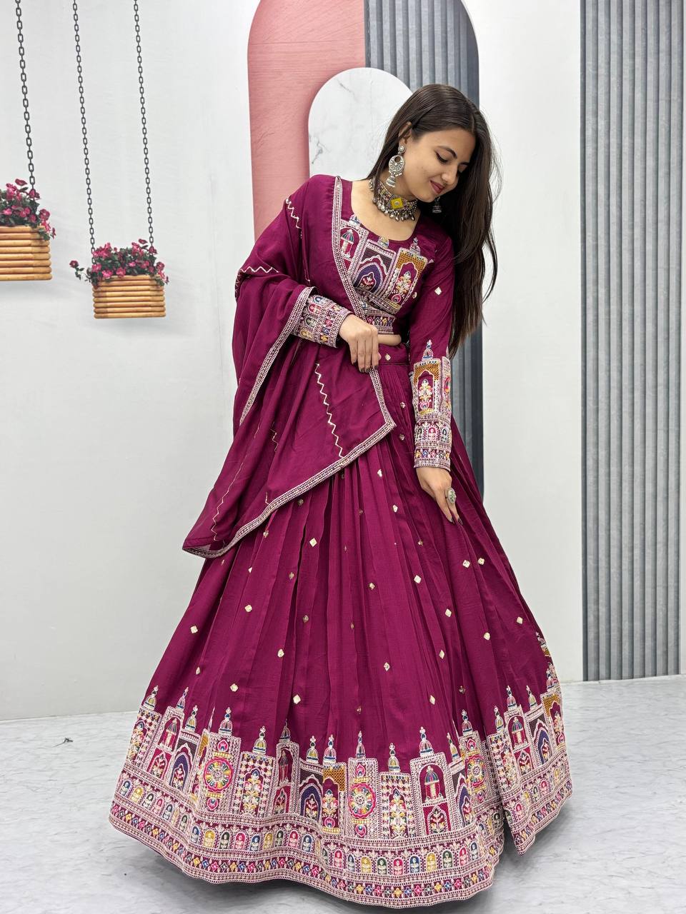 Zahira Royale Ensemble Vichitra Lahenga Choli