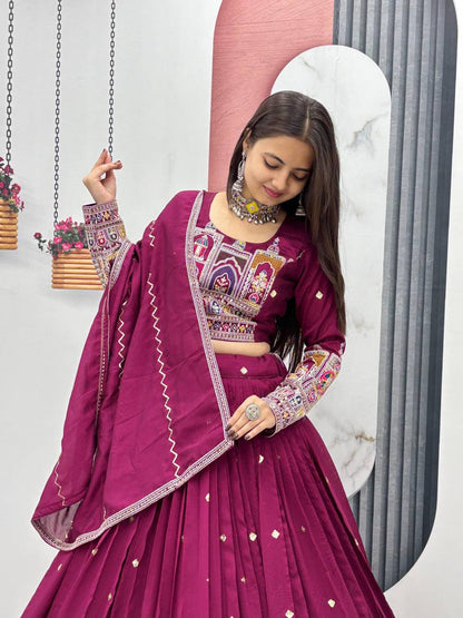 Zahira Royale Ensemble Vichitra Lahenga Choli