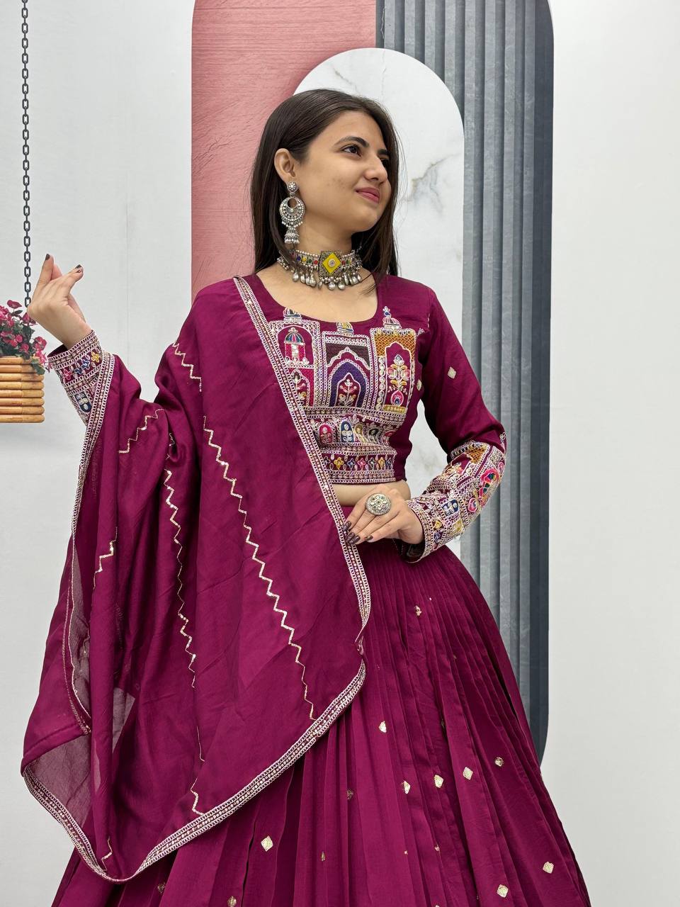 Zahira Royale Ensemble Vichitra Lahenga Choli