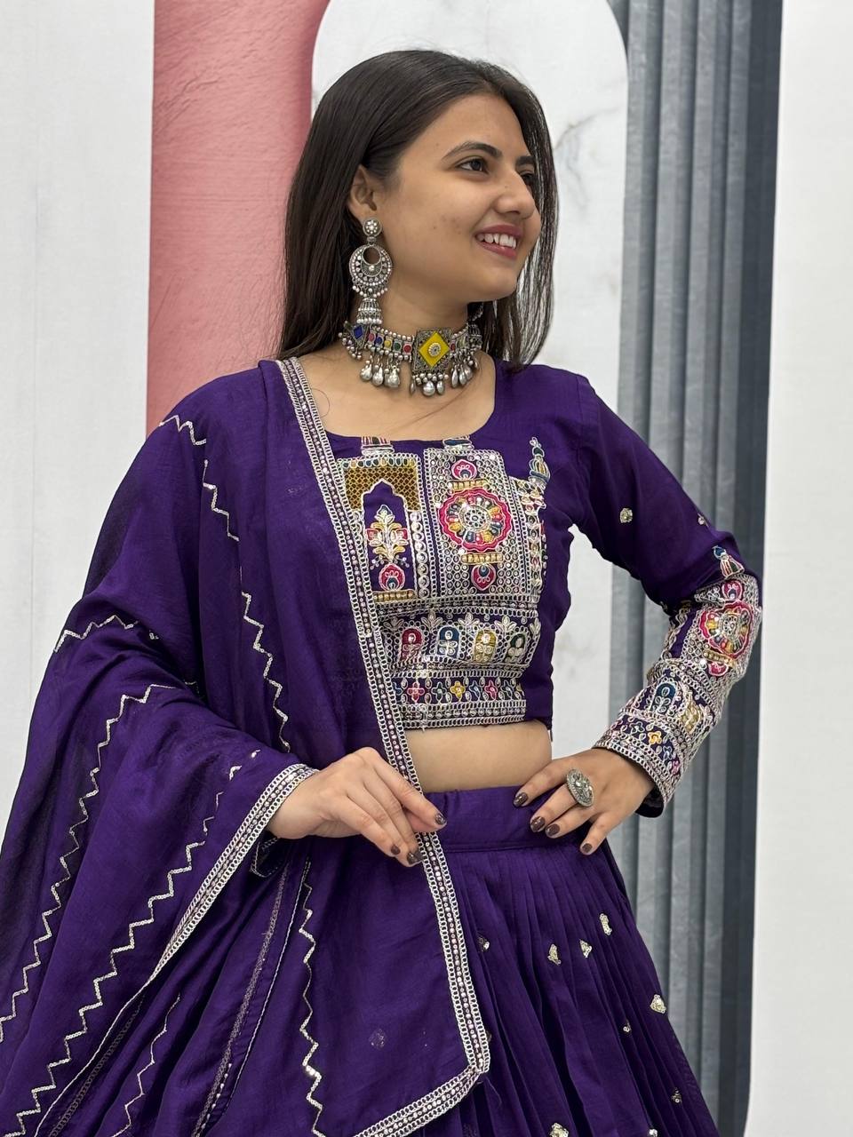 Zahira Royale Ensemble Vichitra Lahenga Choli