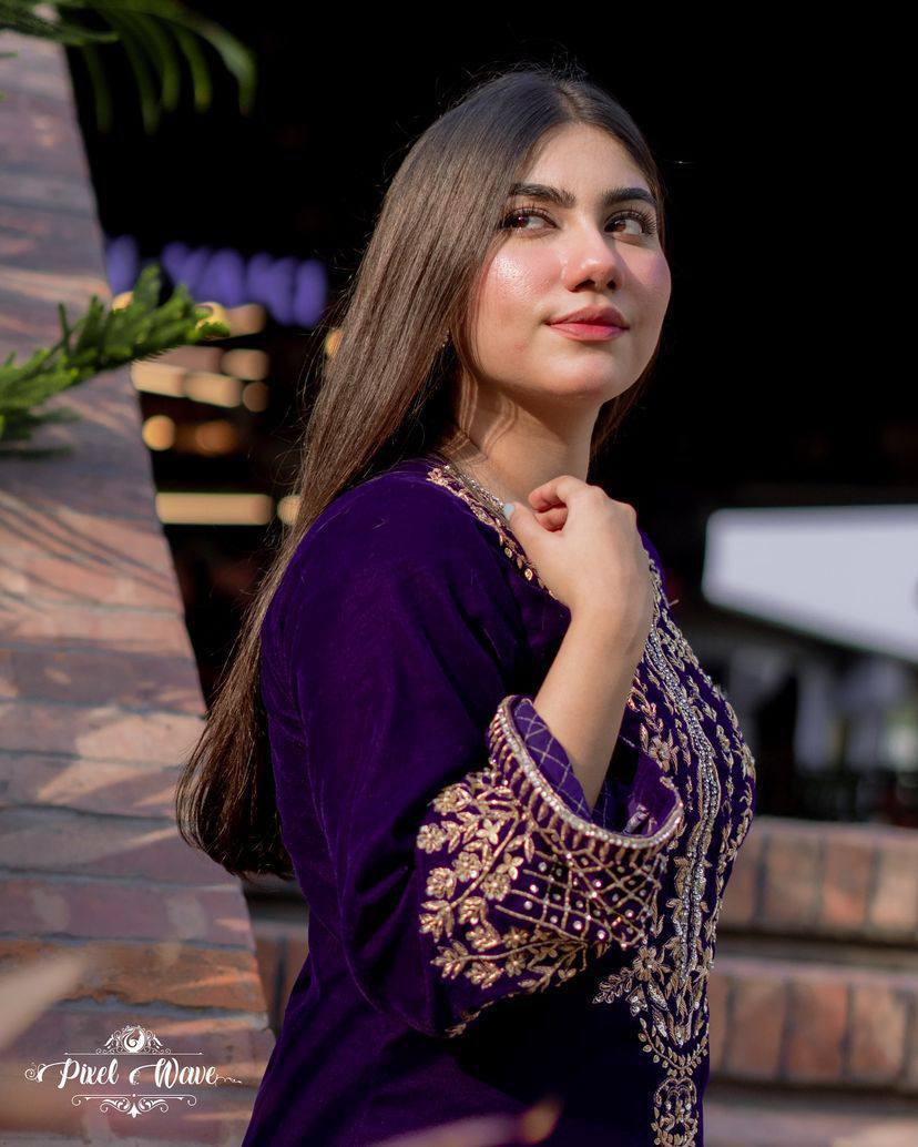 Hoorain Velvet Classic Suit Set