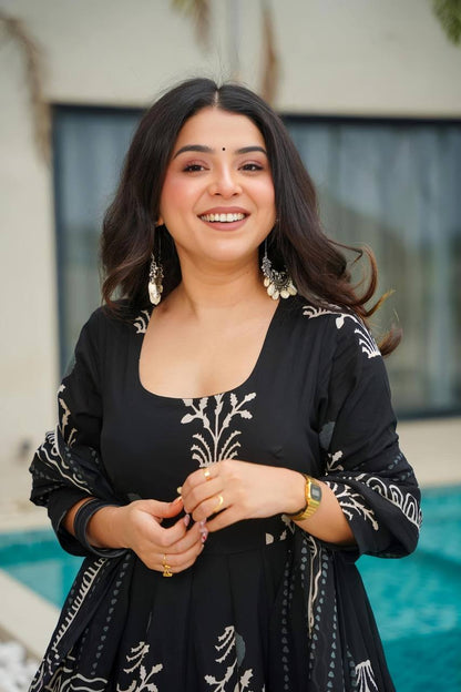 Zunaira Premium Maslin Fabric digital print work Gown