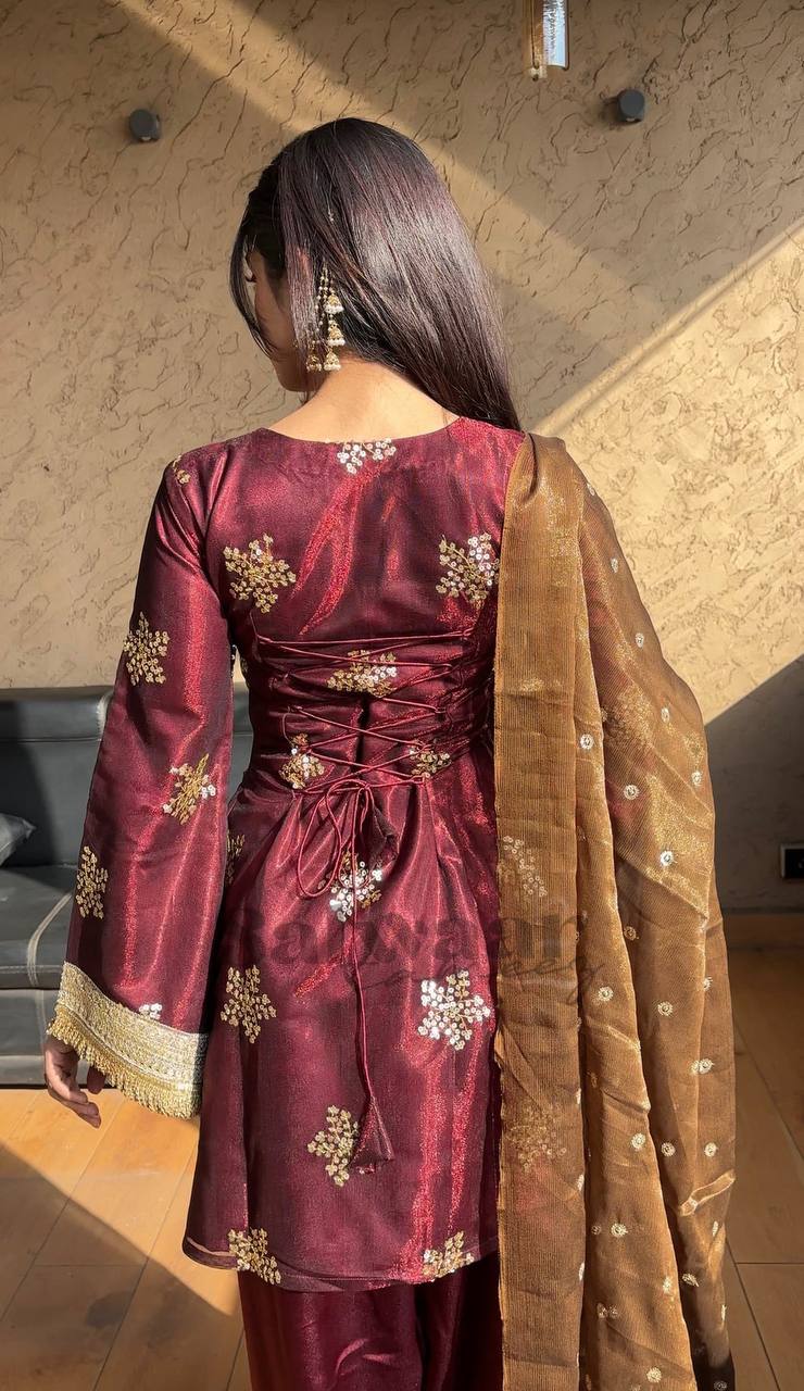 The Royal Ember Muse A Maroon Silk Draped in Gold Dust Elegance Suit