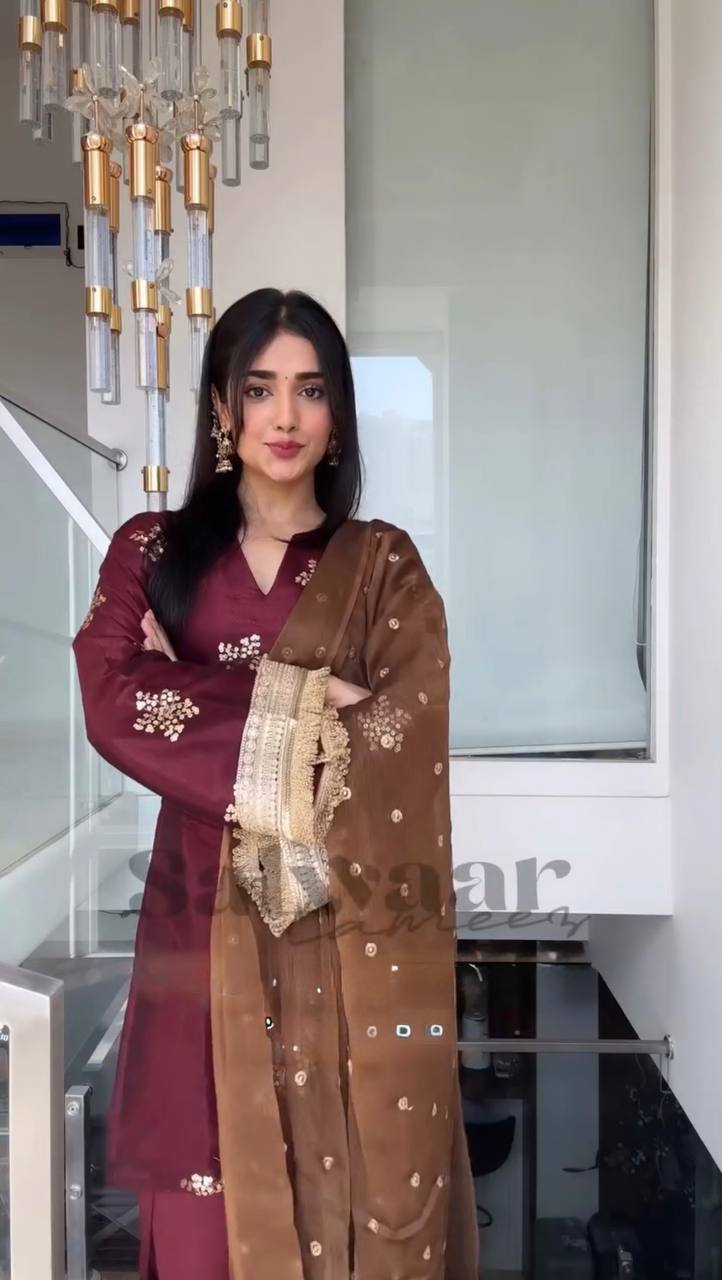 The Royal Ember Muse A Maroon Silk Draped in Gold Dust Elegance Suit