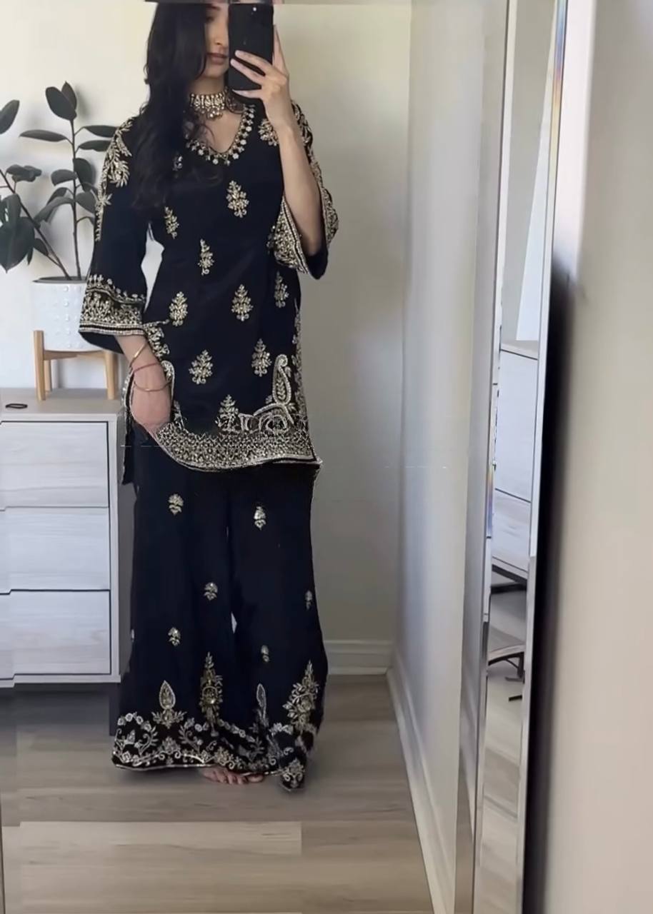 Noir Elegance Royal Embroidered Charm