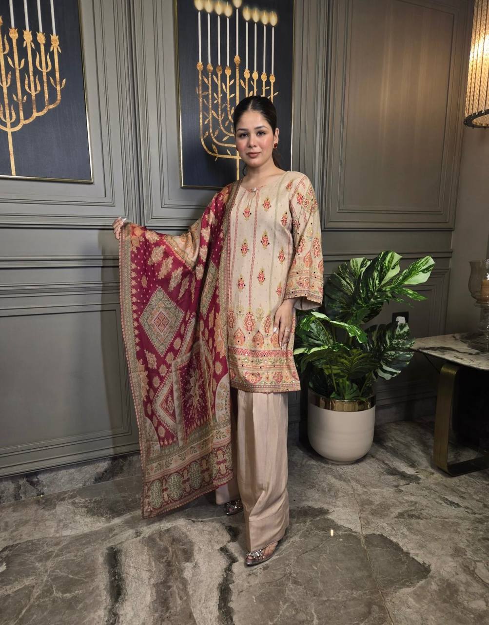 Aafreen Royal Drapes Embroidered Silk Kurta Set with Vintage Dupatta