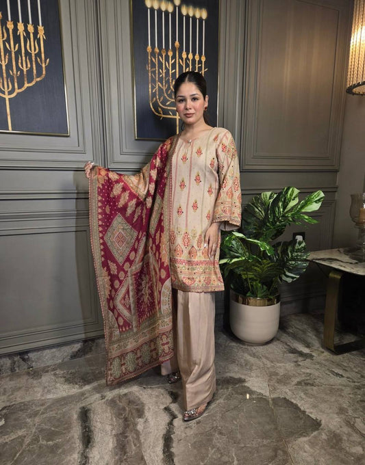 Aafreen Royal Drapes Embroidered Silk Kurta Set with Vintage Dupatta