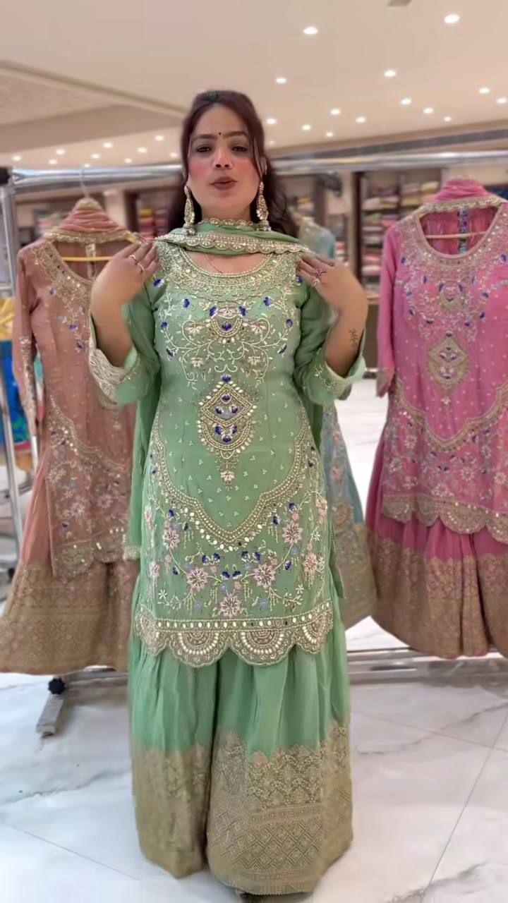 Zarqa-e-Noor Heavy Embroidered Suit Set