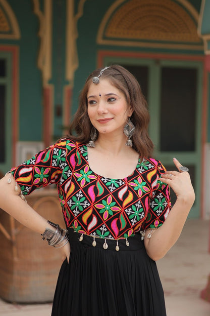 Black Garba Queens Kutchi Gamthi Kodi Work