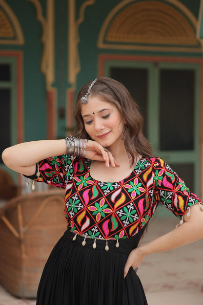 Black Garba Queens Kutchi Gamthi Kodi Work