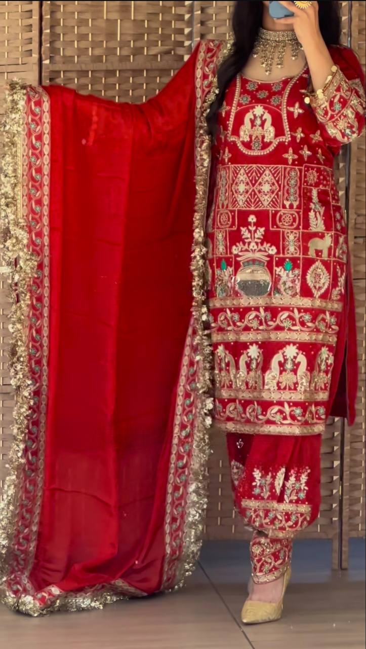 Royal Emerald Enchantment The Golden Heritage Suit Set