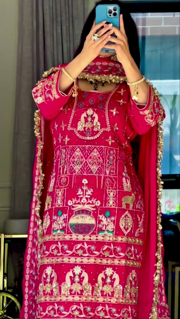 Royal Emerald Enchantment The Golden Heritage Suit Set