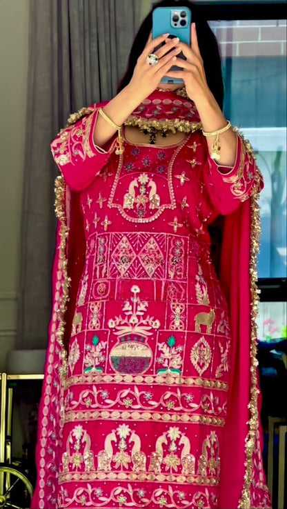 Royal Emerald Enchantment The Golden Heritage Suit Set