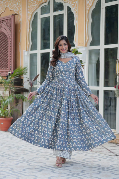 Nivya Twins Aura of Tradition Pure Cotton Gown