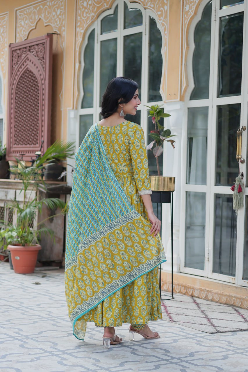 Aahana Beautiful Pure Cotton Suit