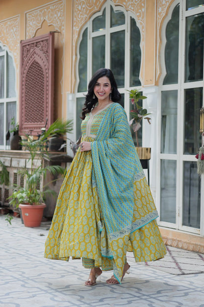 Aahana Beautiful Pure Cotton Suit