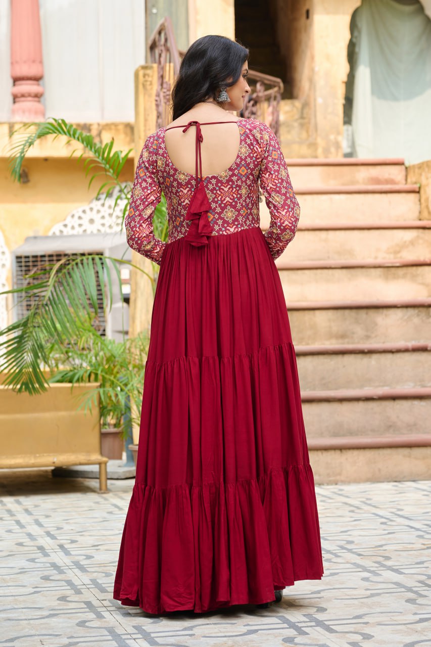 Bold & Beautiful Reyon With Cotton Print Work Gown